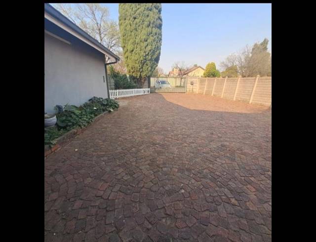 4 BEDROOM HOUSE FOR SALE IN VAAL PARK EXT 1